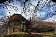 CASTEL REGINA (1424 m) e PIZZO CERRO ( 1285 m) ad anello da Catremerio il 14 dicembre 2017 - FOTOGALLERY